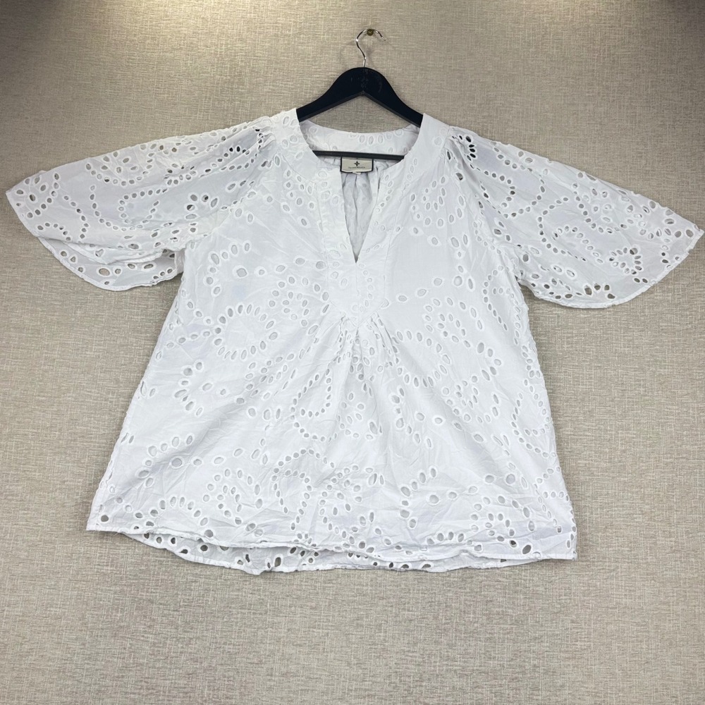 Tuckernuck Womens XL White Eyelet Flutter Sleeve Split Neck Blouse Top